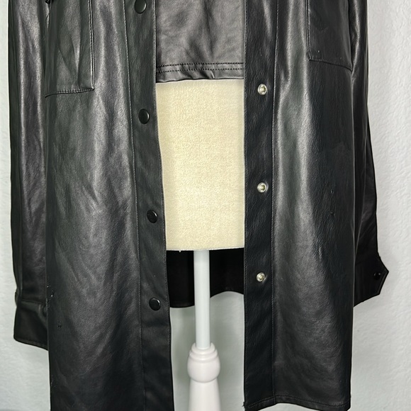 Wild Fable Women’s Black Faux Leather Snap Front Jacket Oversized Design XL - Picture 4 of 11
